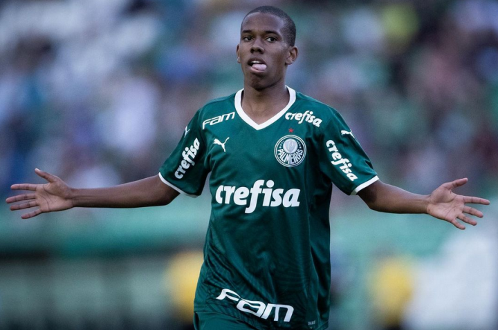 Bayern and Chelsea Vie for Palmeiras' Estêvão - Seasports