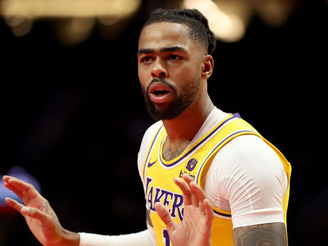 Lakers' Russell Exercises $18.7M Option - Seasports